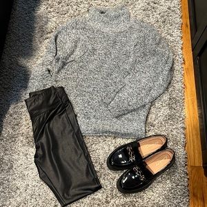 Universal Thread Grey Sweater • XS